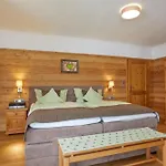 Gaestehaus Isartal *